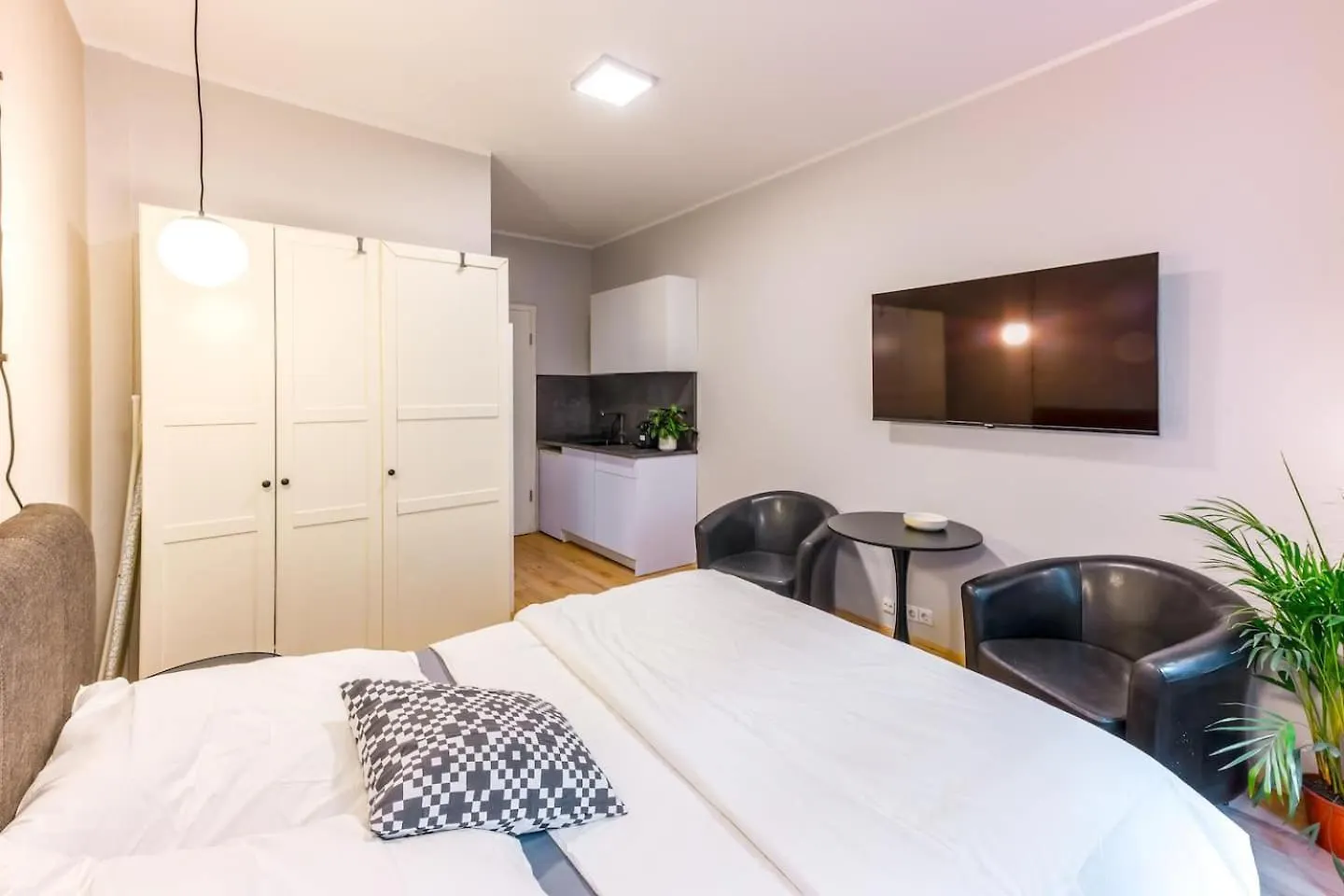 Bh5 Ron Apartment Berlin