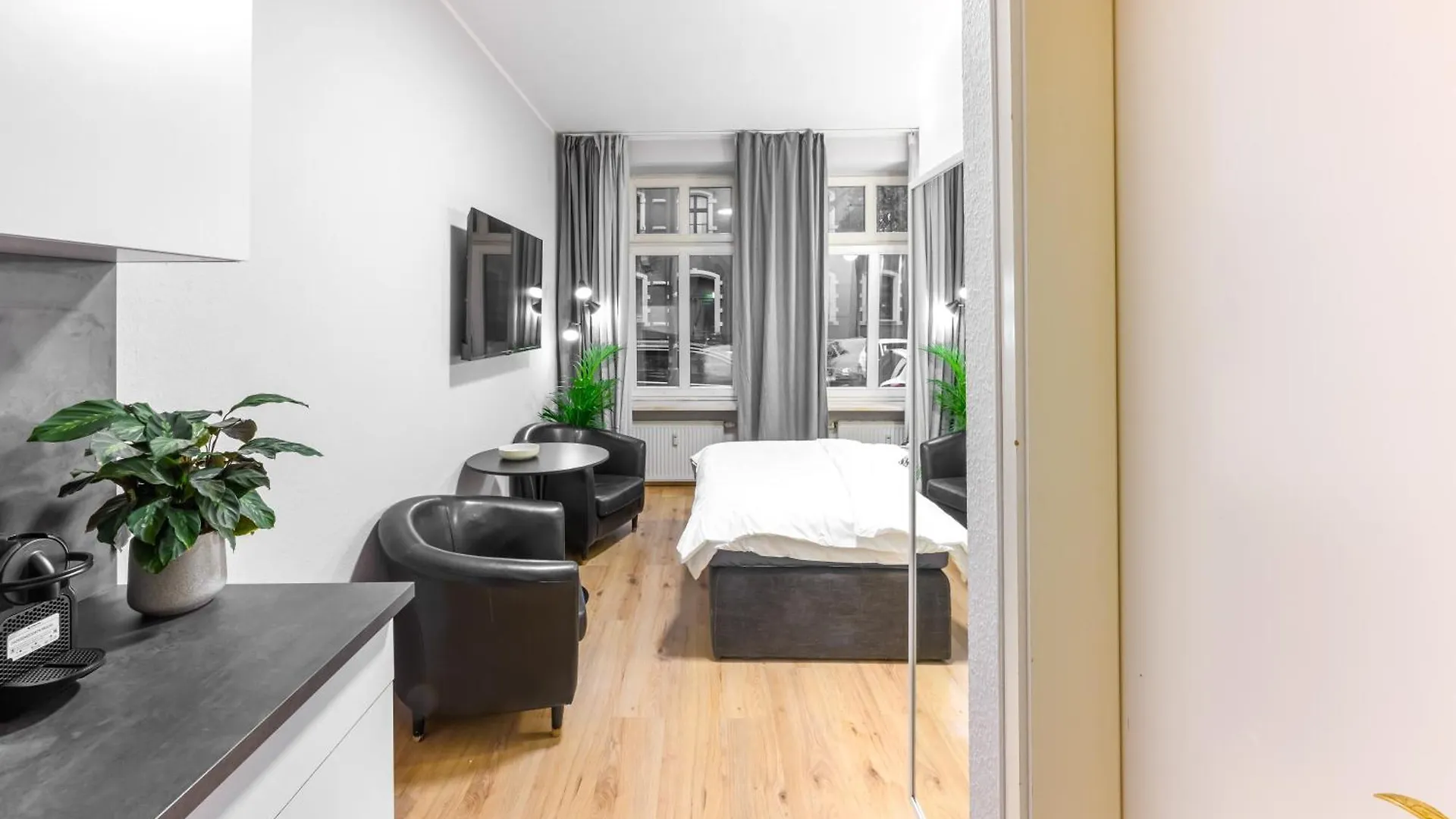 Bh5 Ron Apartment Berlin