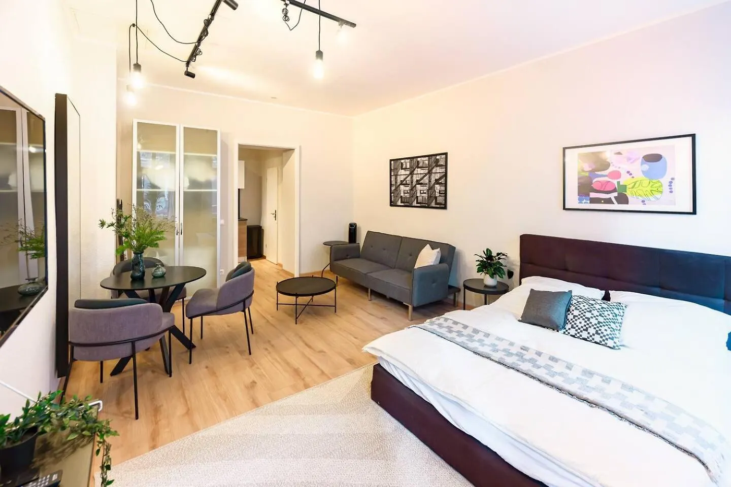 Bh5 Ron Apartment Berlin